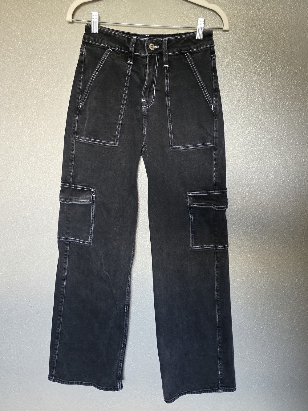Hollister Black Wide-Leg Cargo Jeans